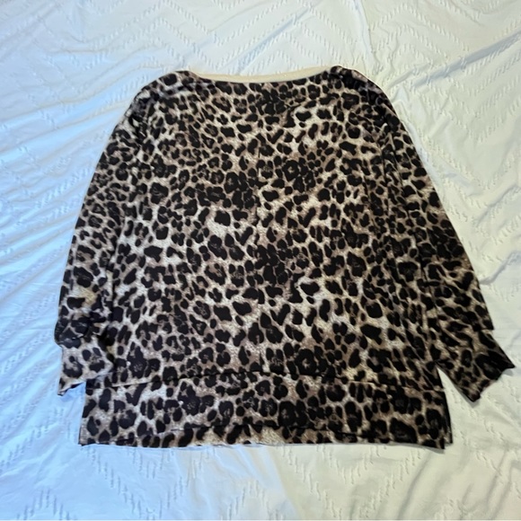 NWT HoneyMe leopard top. Size L - Picture 2 of 7